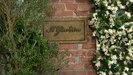 Whatever happened to Griffey's and Cafe Russe on B&B? | Image: CBS